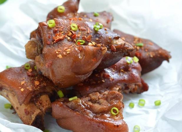 独椒戏烤卤猪蹄