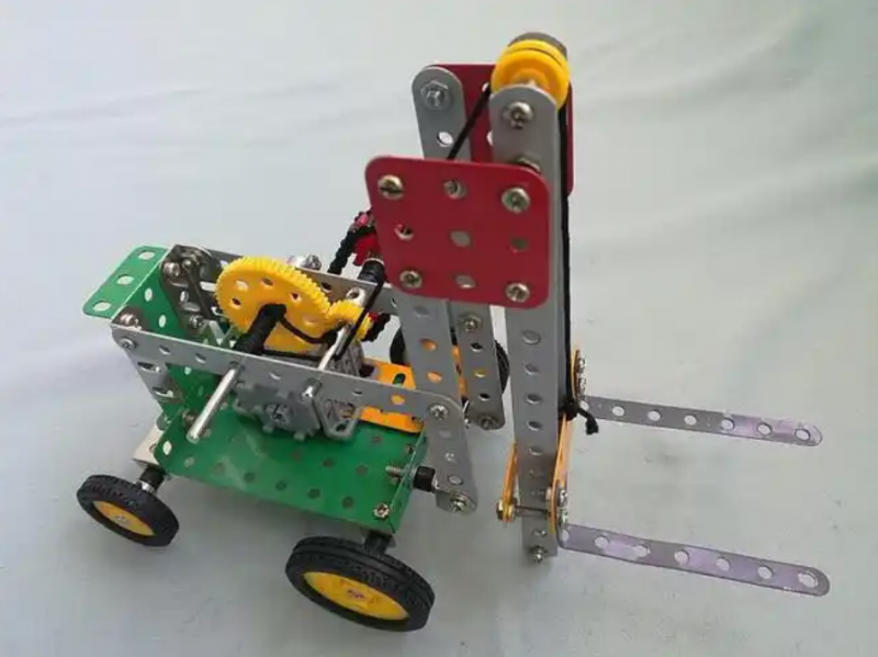 泺喜机器人教育加盟