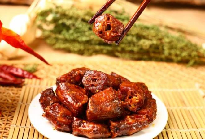 川卤源现捞鸭脖