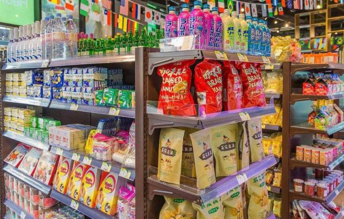 折耳兔零食折扣仓