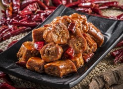 川鹵源現(xiàn)撈鴨脖