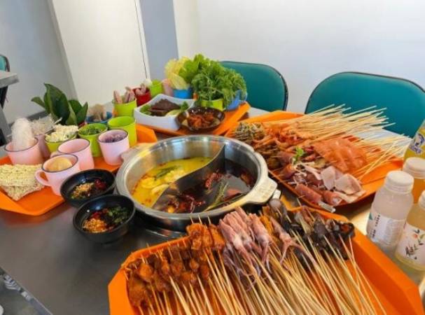 熊猫小胖自助串串香