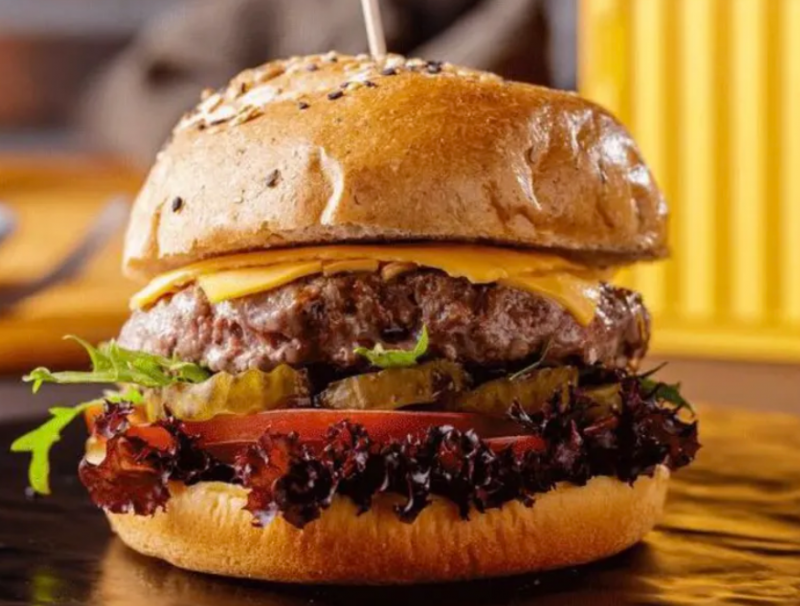 堡斯丁美式牛肉汉堡