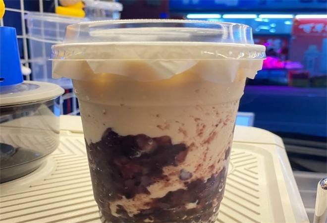 辛小甜手打柠檬茶鲜奶茶