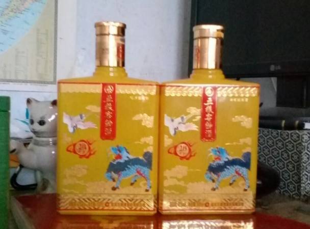 五粮窖龄酒