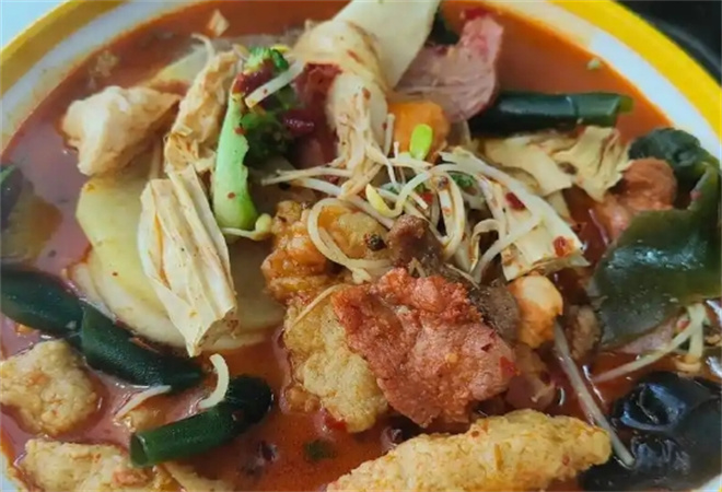 藍(lán)椒麻辣燙加盟
