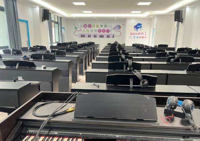 Cluster泛音乐教室