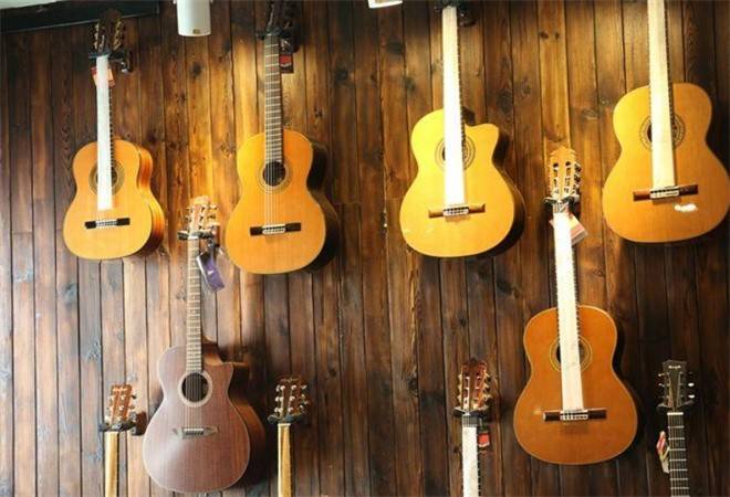 爱之琴吉他培训