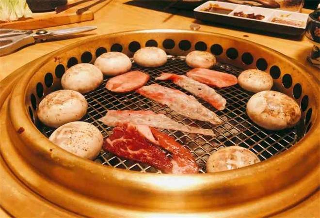 隐炙炭火烧肉酒场