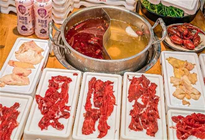 潮牛岛潮汕鲜切牛肉自助火锅加盟