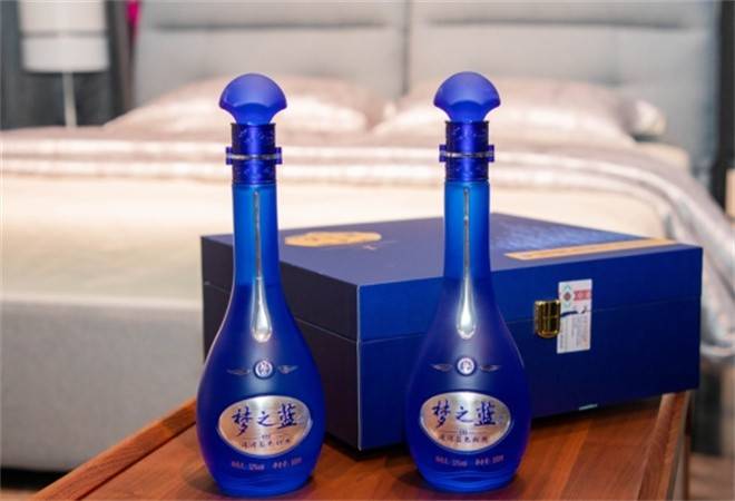 梦之蓝白酒