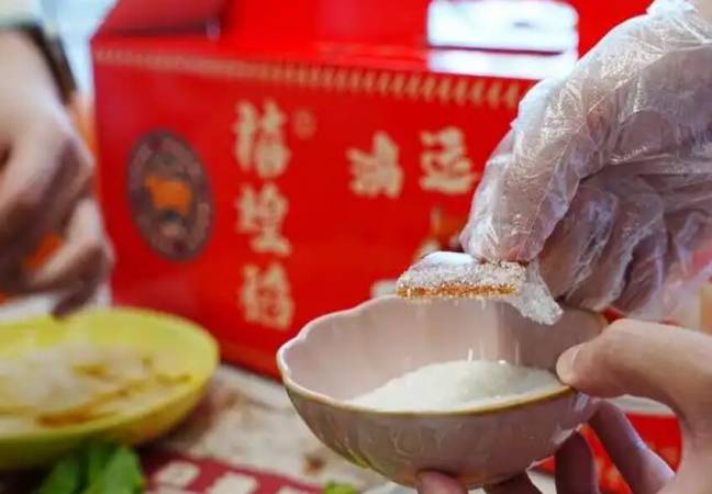 禧煌稻现烤乳猪