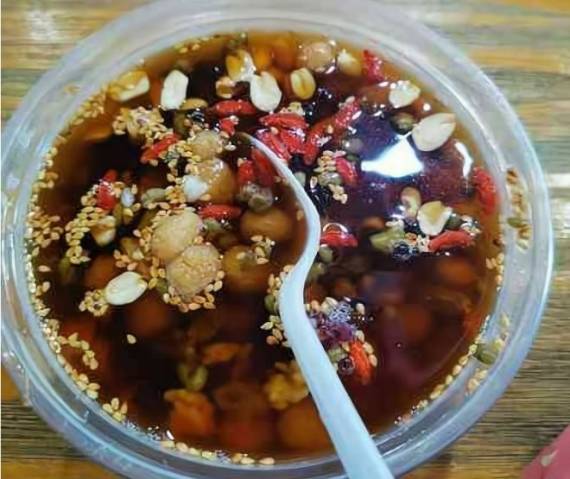 一寸方庭老冰粉