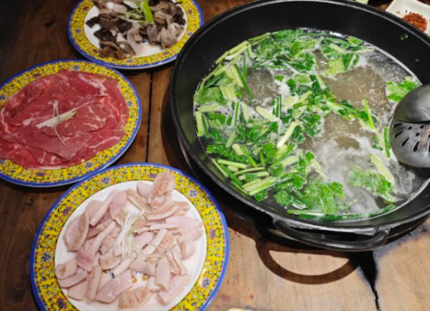 山慢慢跷脚牛肉火锅