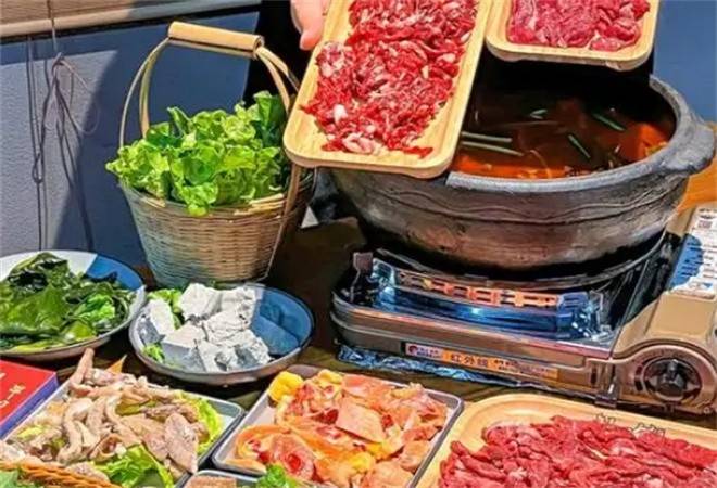 刘一勺贵州酸汤牛肉火锅