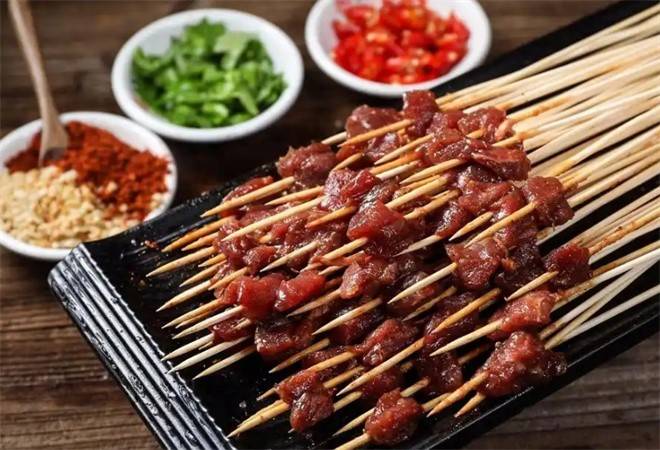 河坝边上小郡肝串串香