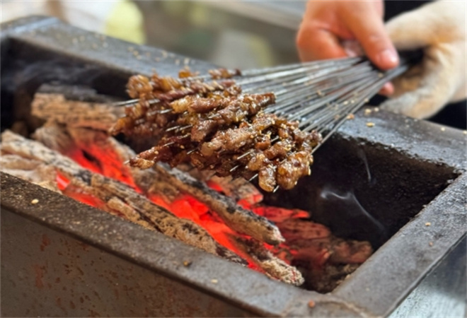 黔仙人酱爆铁签烤牛肉