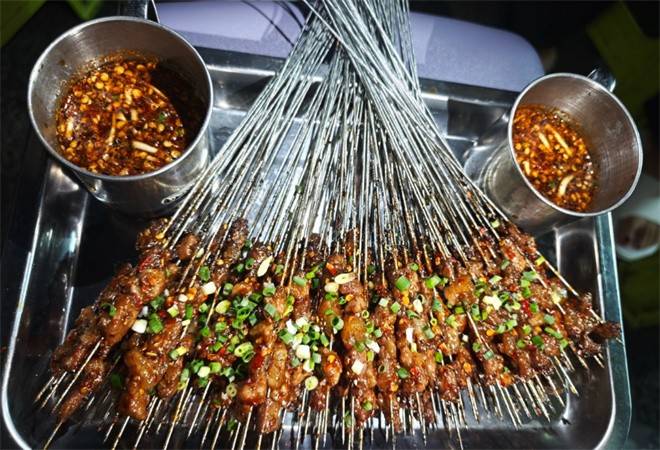 黔仙人酱爆铁签烤牛肉