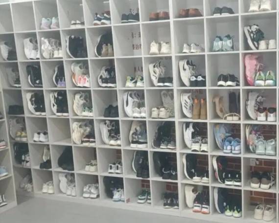 猫宁洗衣洗鞋店