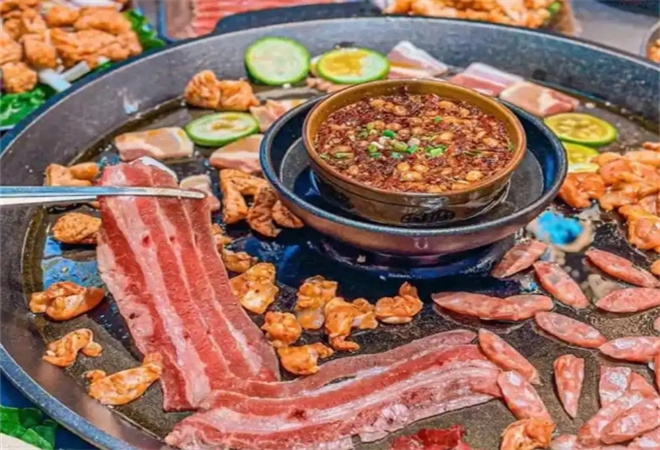 豬豬烙貴州烙鍋加盟
