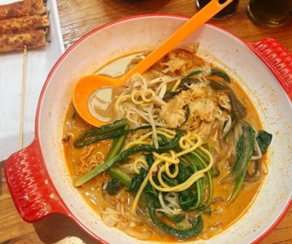 碗里斗老式麻辣烫