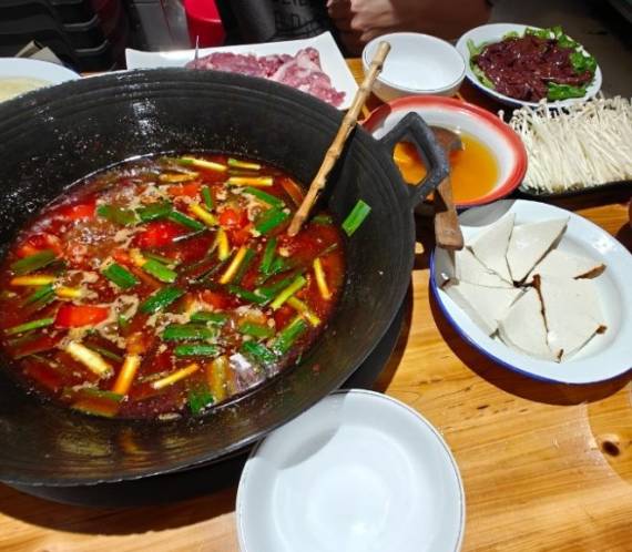 黔多多贵州地摊火锅
