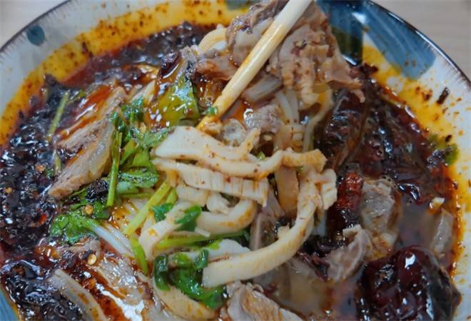 苗阿妹贵州羊肉粉