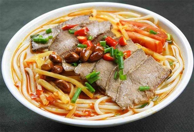 力香园猪脚米线