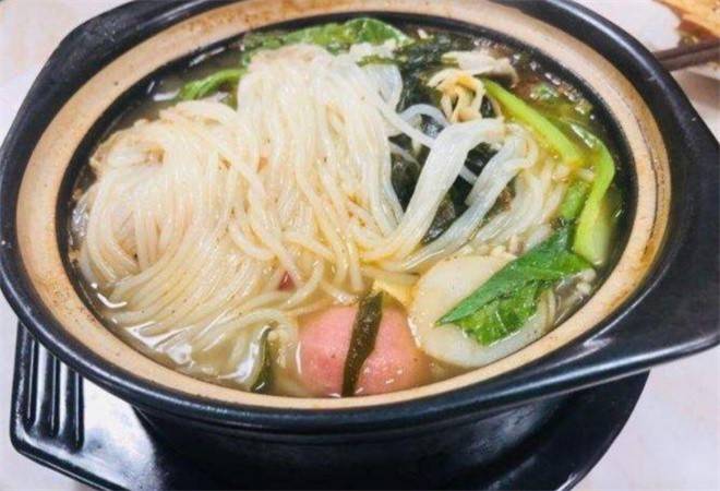 桃金娘过桥米线