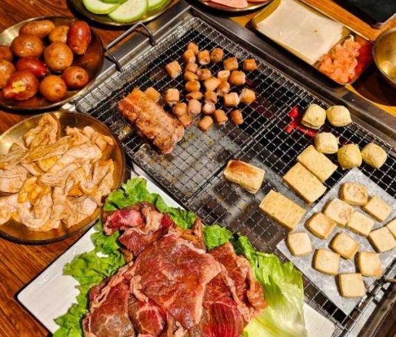 云烧小豆腐云贵特色烤肉