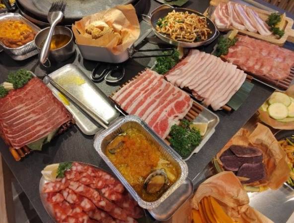 山蛮子贵州烙锅烤肉