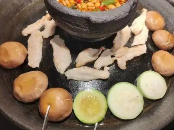 山蛮子贵州烙锅烤肉