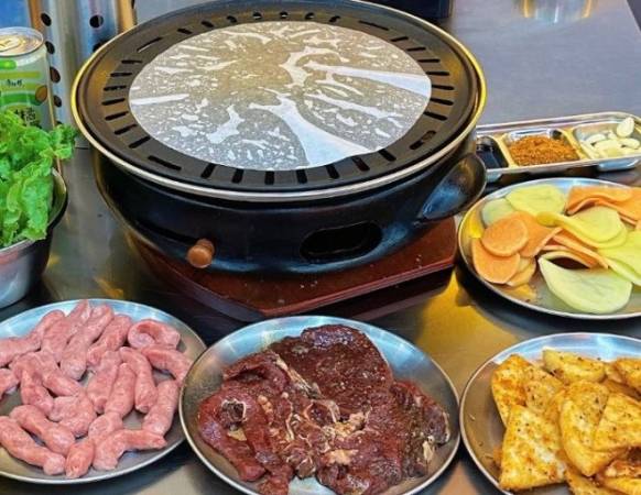 小马扎地摊烤肉