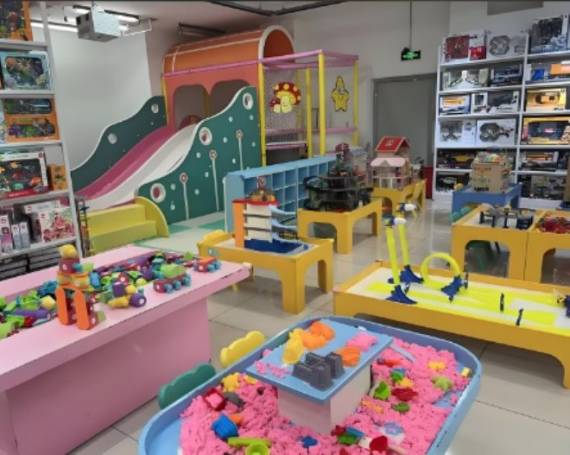 益智玩具体验店
