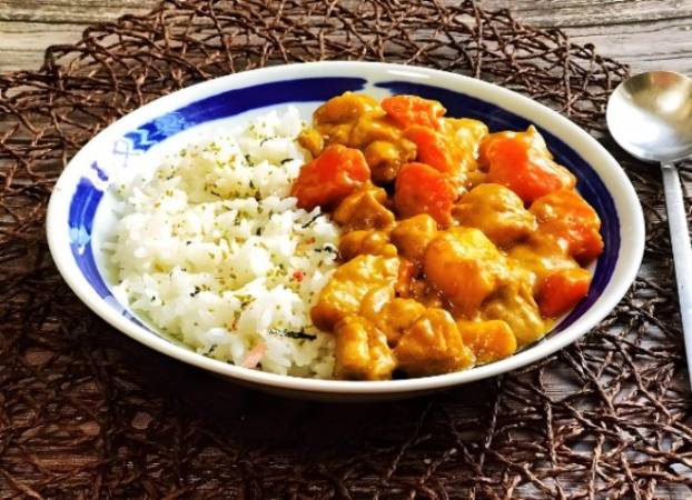 咖喱鸡肉饭