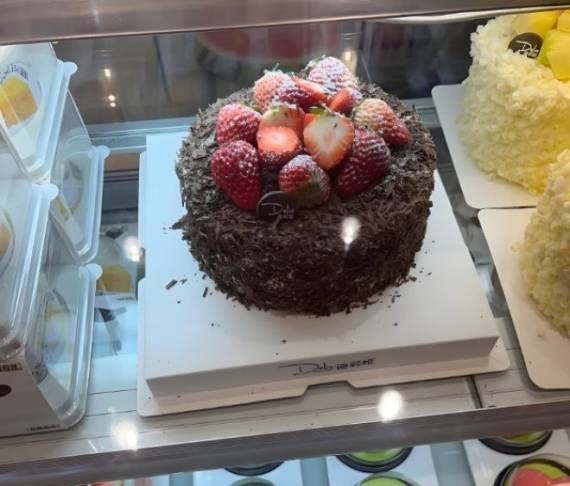 迪莉娅蛋糕面包