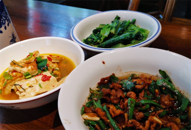 湘小胖老湖南下飯菜加盟