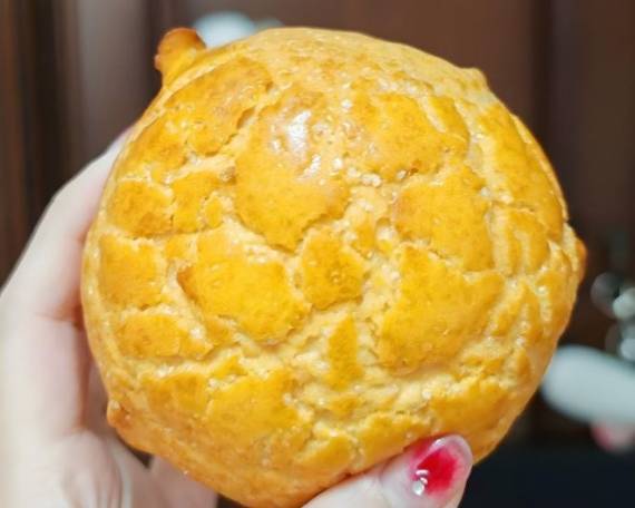 正宗酥皮菠萝包