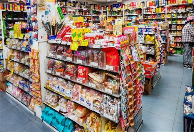 低价零食店