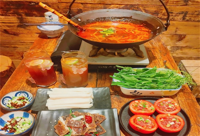 野厚咧贵州酸汤牛肉火锅
