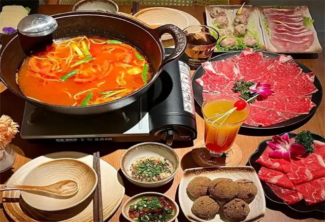 野厚咧贵州酸汤牛肉火锅加盟