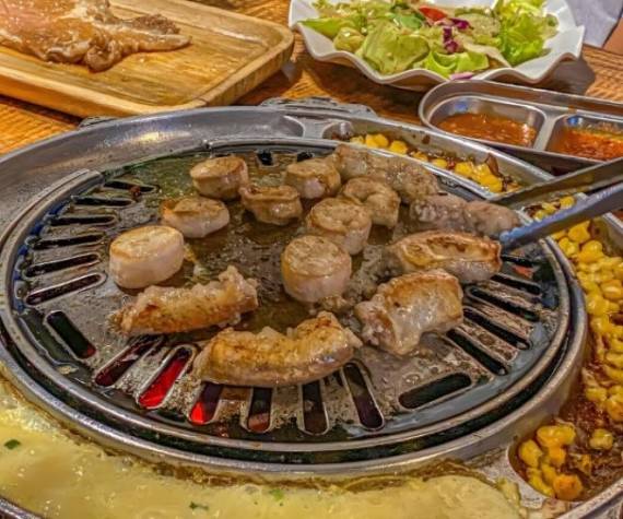 金三泰超级黑猪烤肉