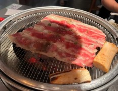 青牧里泥炉炭火烤肉