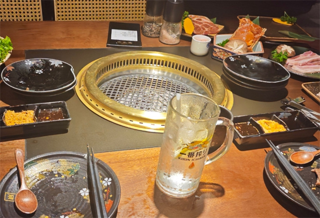 巖冶屋炭火和牛烤肉 巖冶屋炭火和牛烤肉