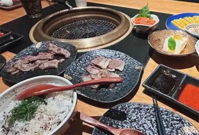 巖冶屋炭火和牛烤肉 巖冶屋炭火和牛烤肉