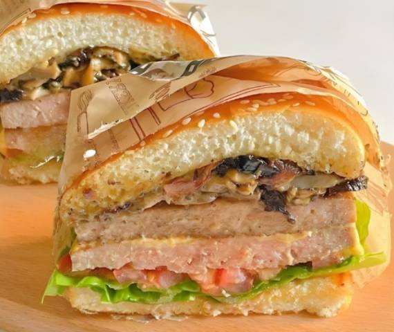 纯手工牛肉汉堡