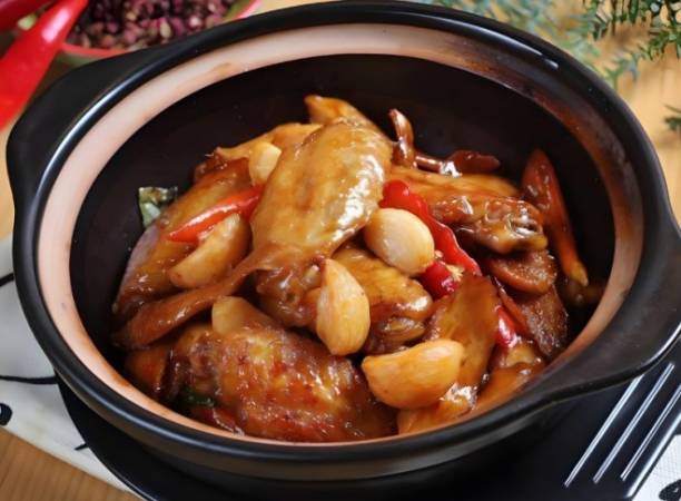 鲍汁砂锅鸡