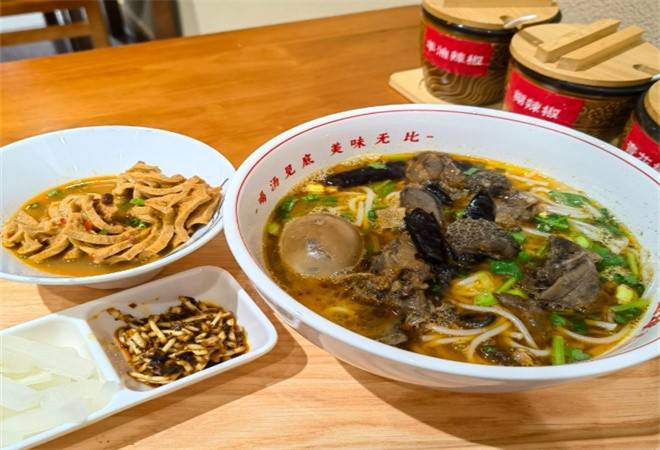 朱全璋贵州羊肉粉