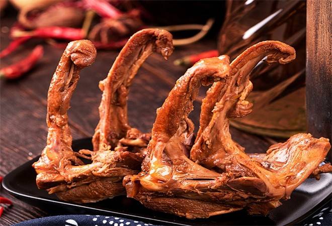 特卤力椒麻鸭锁骨