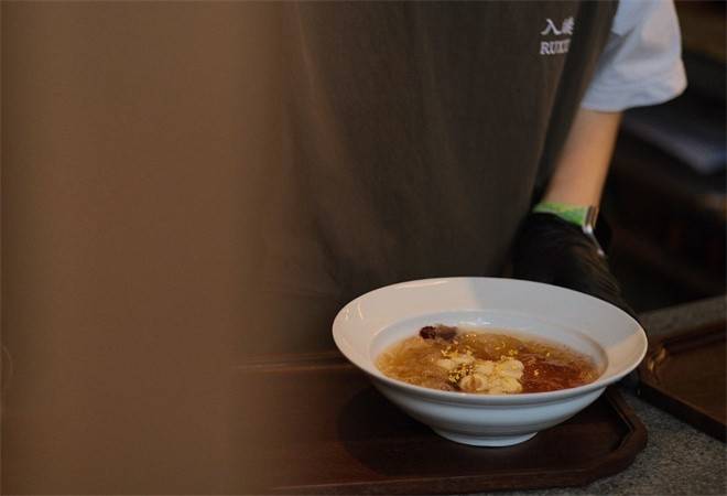 入续鸳鸯糖水铺